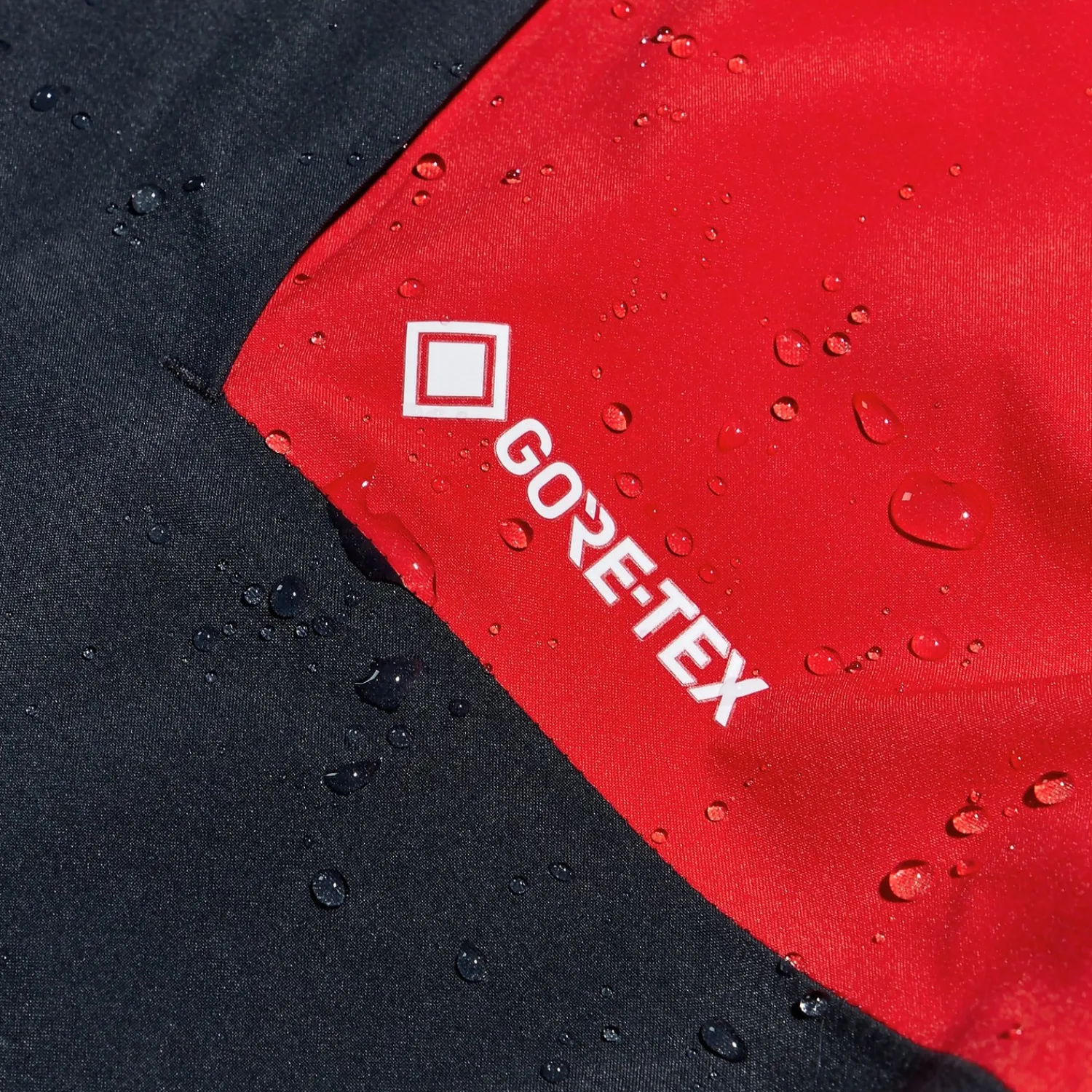 Berghaus Men's MTN Seeker GTX Jacket - Black/Red Outlet