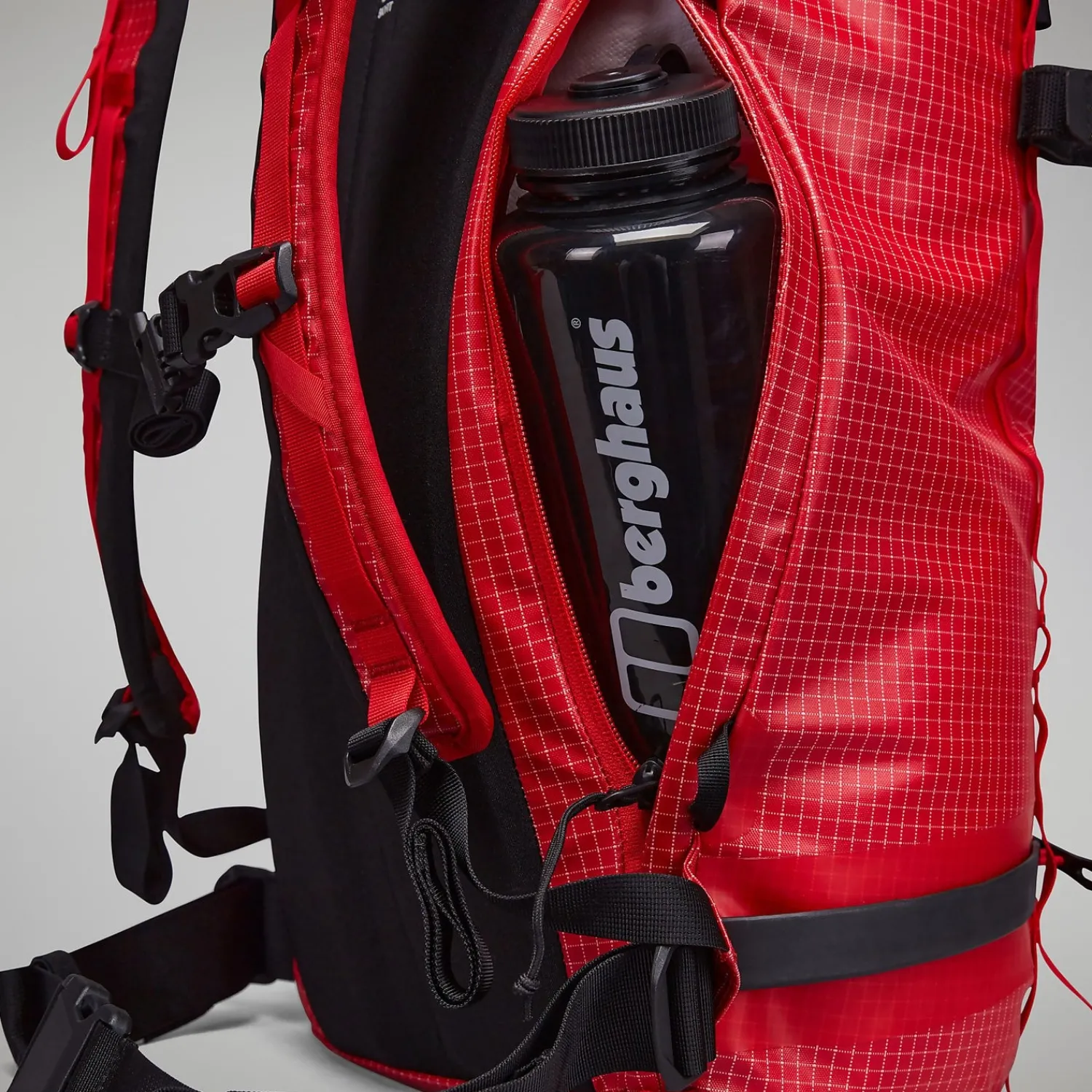 Berghaus Unisex MTN Seeker 32 - Red Discount