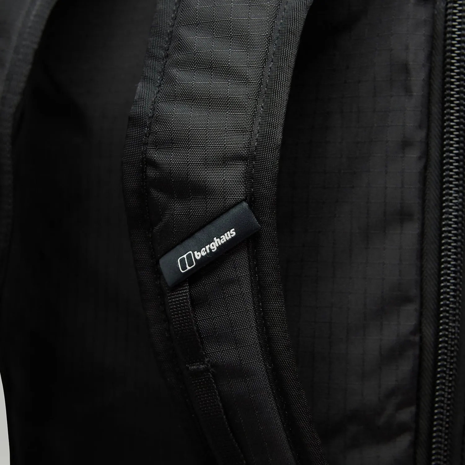 Berghaus Unisex Xodus 40 Travel Holdall - Black Online