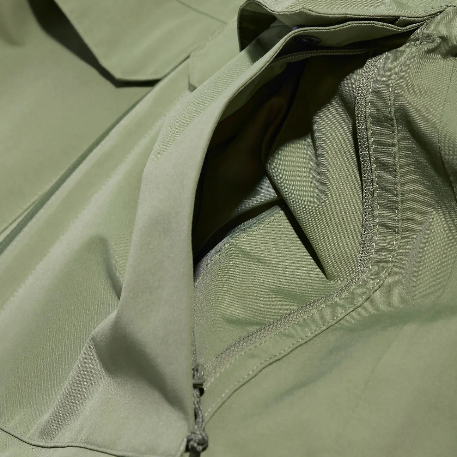 Berghaus Women's Highraise Waterproof Jacket - Green Clearance