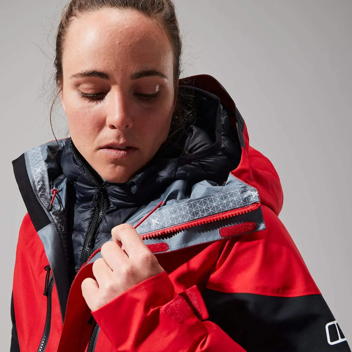Berghaus Women's MTN Guide GTX Pro Jacket - Red/Black Hot