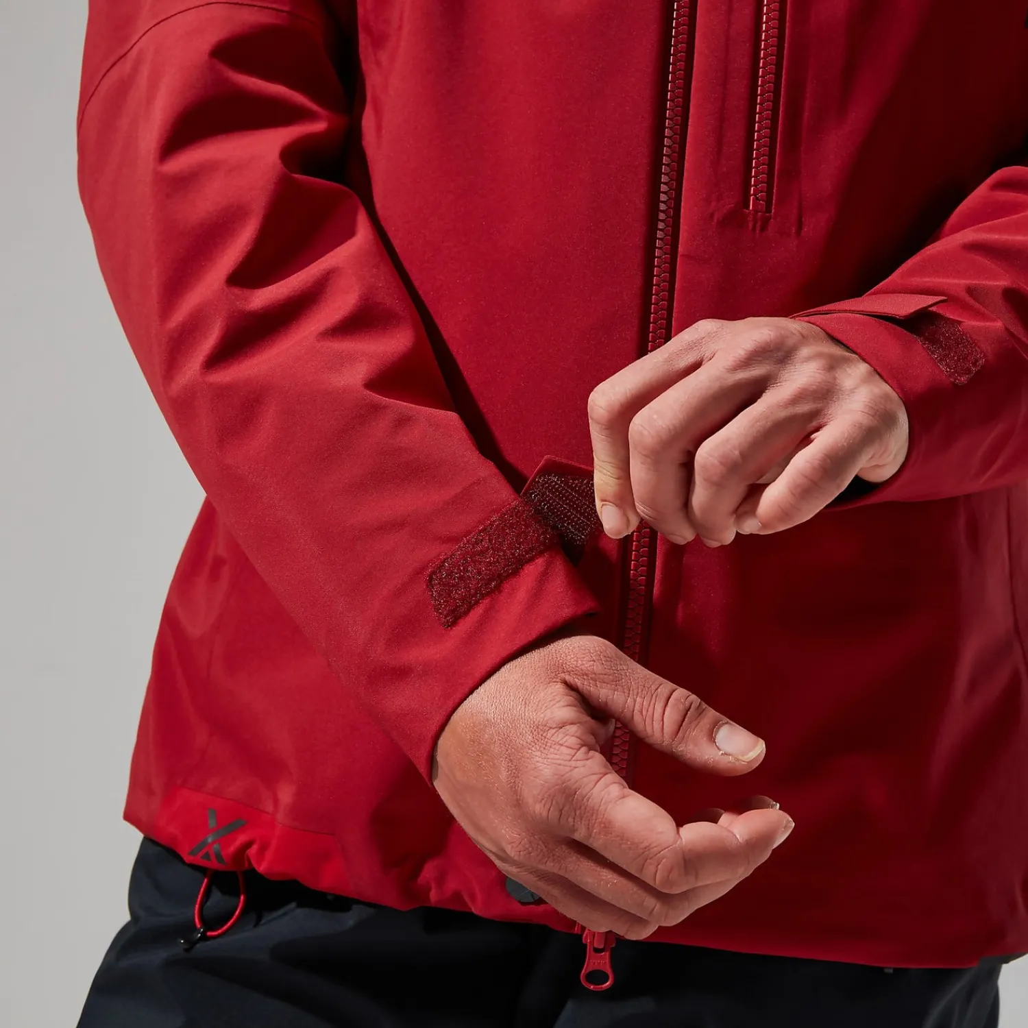 Berghaus Women's MTN Seeker GTX Jacket - Dark Red/Red Online