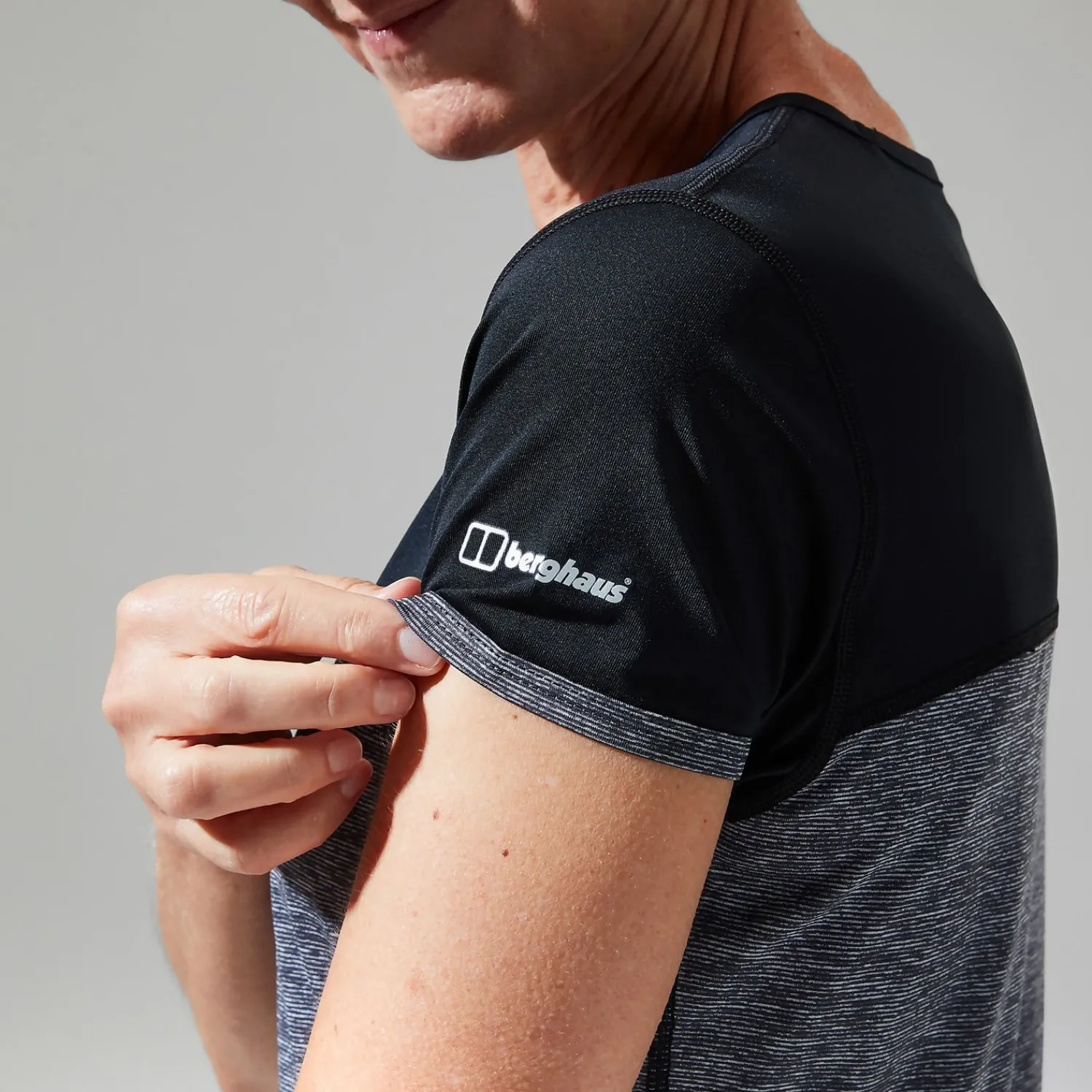 Berghaus Women's Voyager Tech Tee Short Sleeve Crew - Dark Grey / Black Online